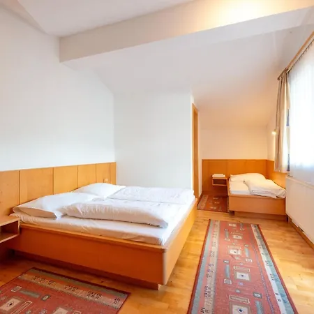 Mountain With Balcony For Families * Fuegen
