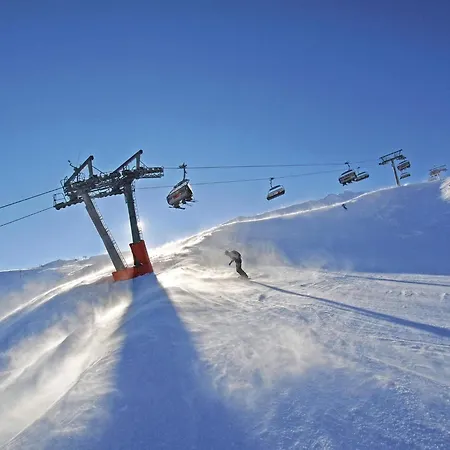 In Tyrol Near Lift Semesterbostad *